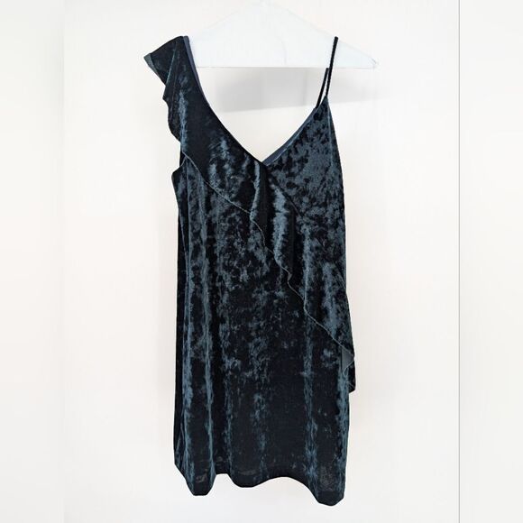 Highline collection Velvet dress - Picture 1 of 7